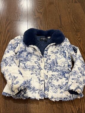 MonnaLisa White & Navy Toile Puffer Jacket with Faux Fur Collar